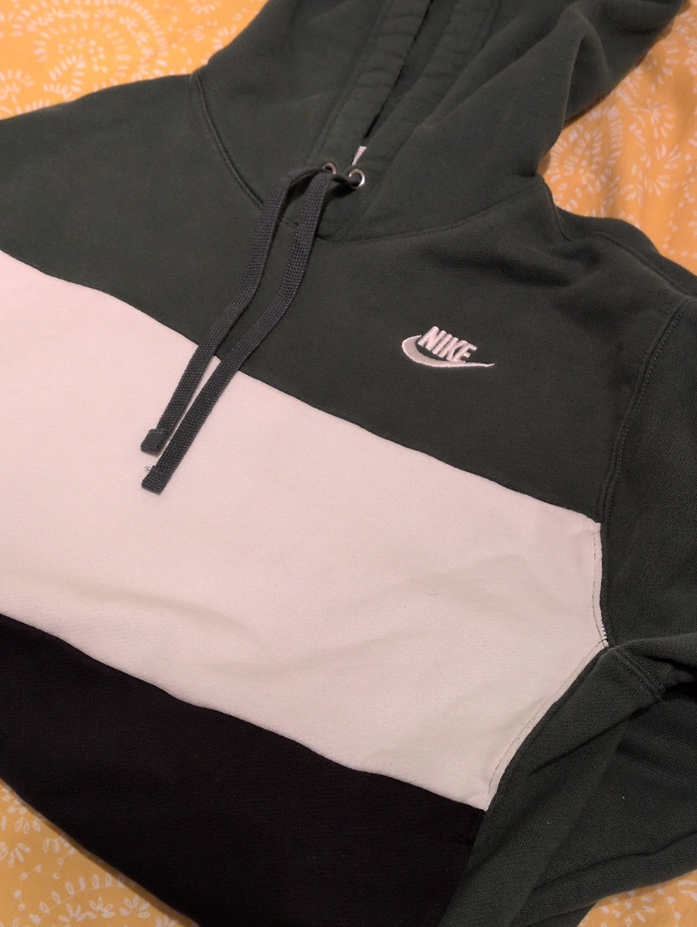 Nike Men’s Tri-Panel Hoodie Sweatshirt - Dark Green/White/Black (Size S)